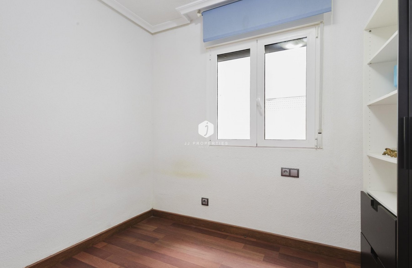 Z drugiej ręki - Mieszkanie w bloku -
Torrevieja - Costa Blanca