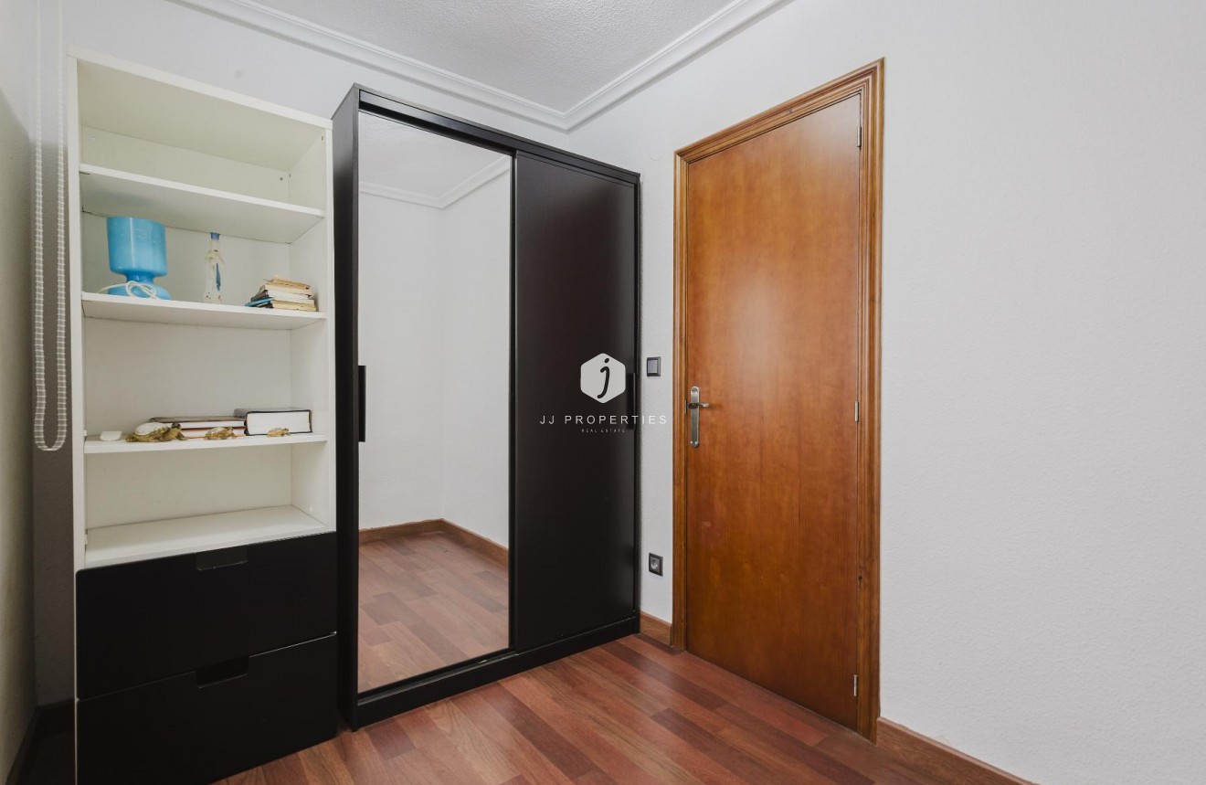 Z drugiej ręki - Mieszkanie w bloku -
Torrevieja - Costa Blanca