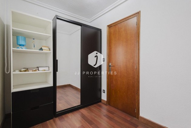 Z drugiej ręki - Mieszkanie w bloku -
Torrevieja - Costa Blanca