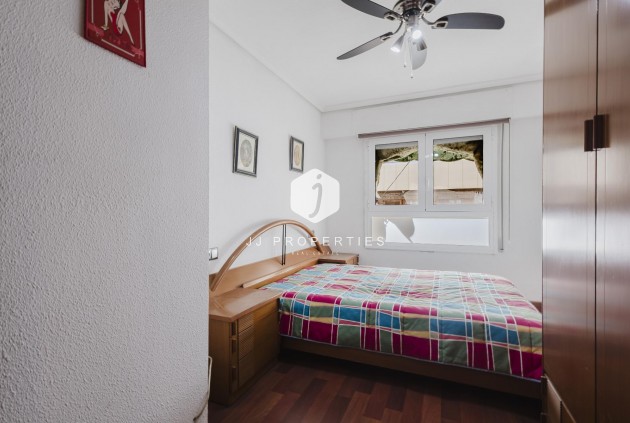 Z drugiej ręki - Mieszkanie w bloku -
Torrevieja - Costa Blanca