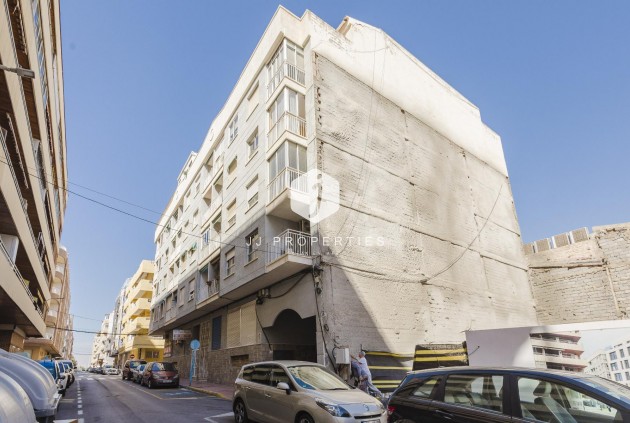 Z drugiej ręki - Mieszkanie w bloku -
Torrevieja - Costa Blanca