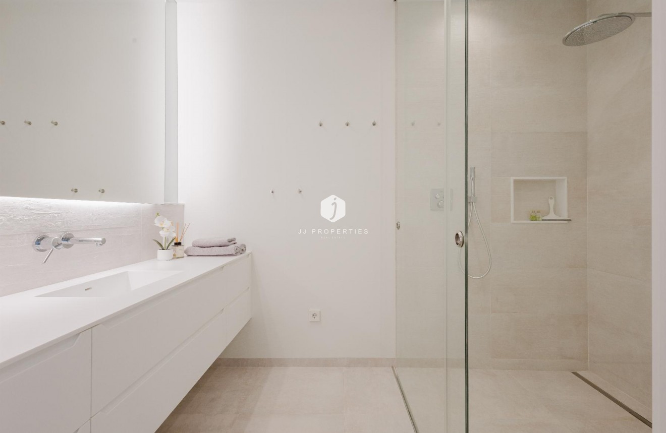 Aus zweiter Hand - Villa -
Orihuela Costa - Costa Blanca