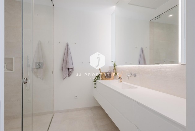 Aus zweiter Hand - Villa -
Orihuela Costa - Costa Blanca