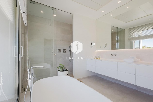 Aus zweiter Hand - Villa -
Orihuela Costa - Costa Blanca