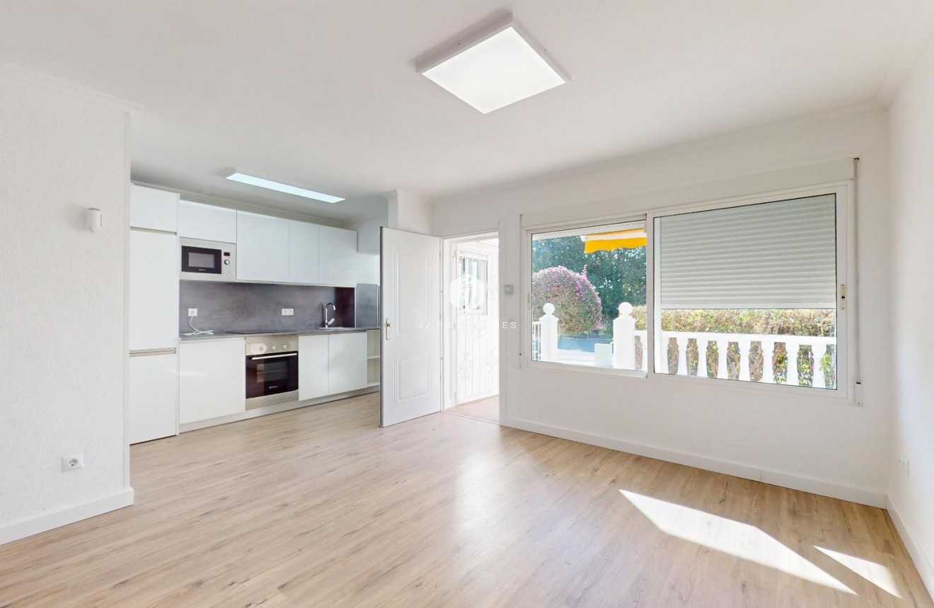 Aus zweiter Hand - Bungalow -
Orihuela Costa - Costa Blanca