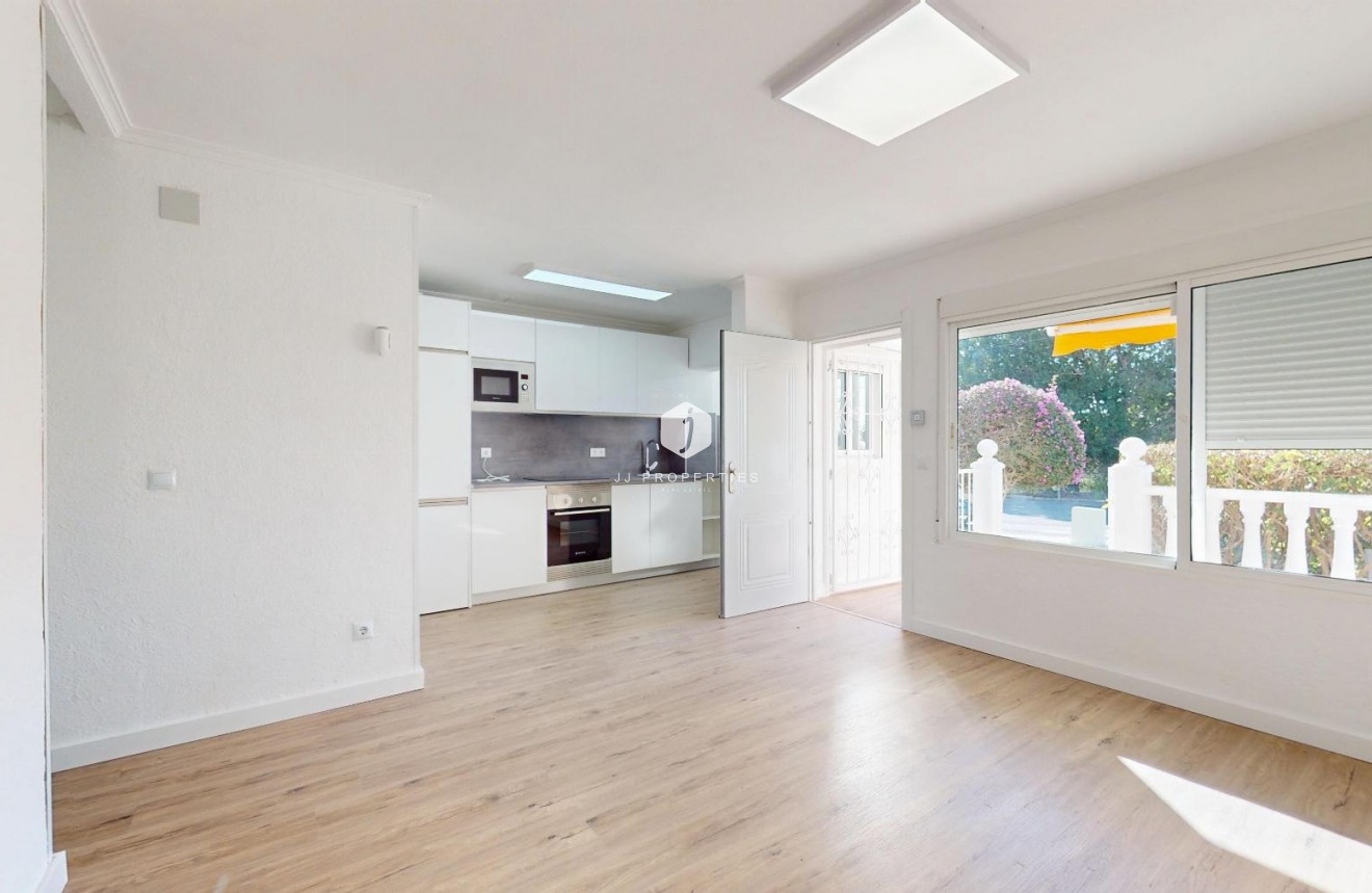 Aus zweiter Hand - Bungalow -
Orihuela Costa - Costa Blanca