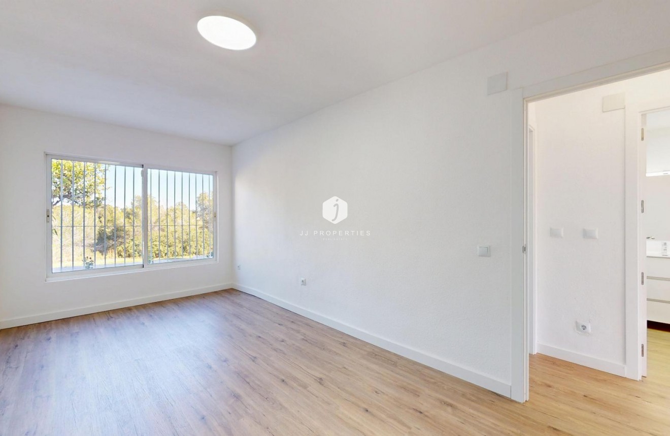 Aus zweiter Hand - Bungalow -
Orihuela Costa - Costa Blanca