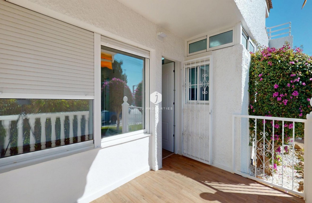 Aus zweiter Hand - Bungalow -
Orihuela Costa - Costa Blanca