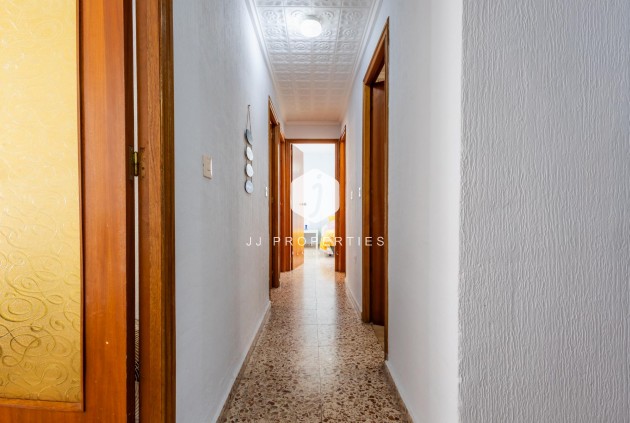 Z drugiej ręki - Mieszkanie w bloku -
Torrevieja - Costa Blanca