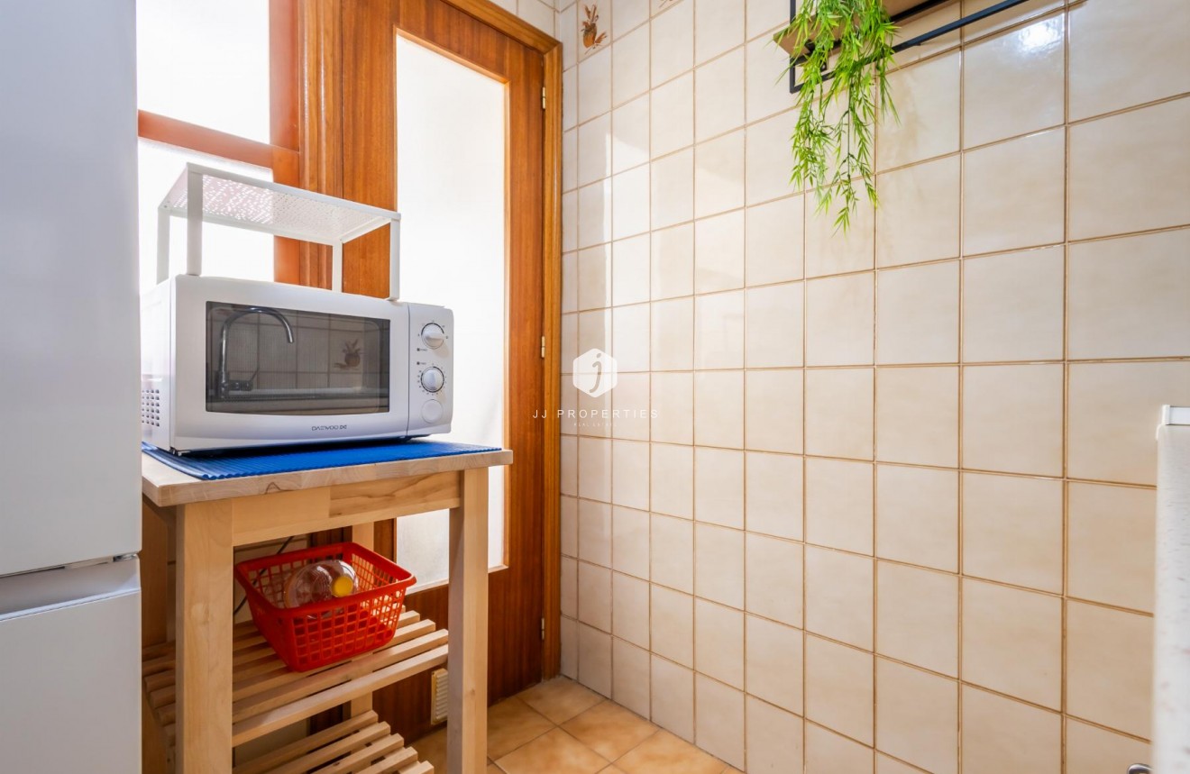 Z drugiej ręki - Mieszkanie w bloku -
Torrevieja - Costa Blanca