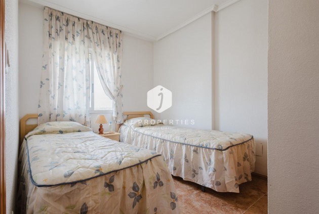 Z drugiej ręki - Mieszkanie w bloku -
Torrevieja - Costa Blanca