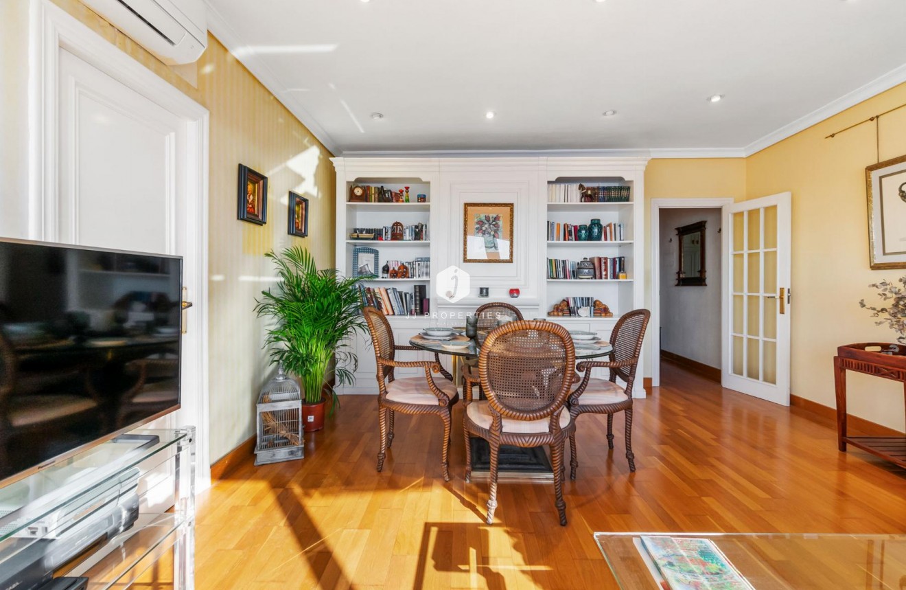 Z drugiej ręki - Mieszkanie w bloku -
Torrevieja - Costa Blanca