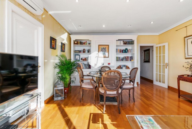 Z drugiej ręki - Mieszkanie w bloku -
Torrevieja - Costa Blanca