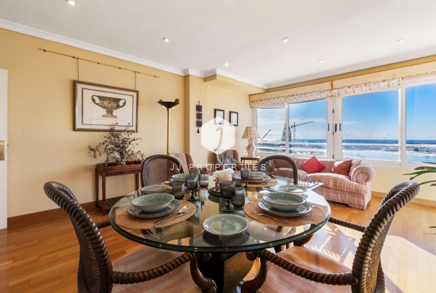 Z drugiej ręki - Mieszkanie w bloku -
Torrevieja - Costa Blanca