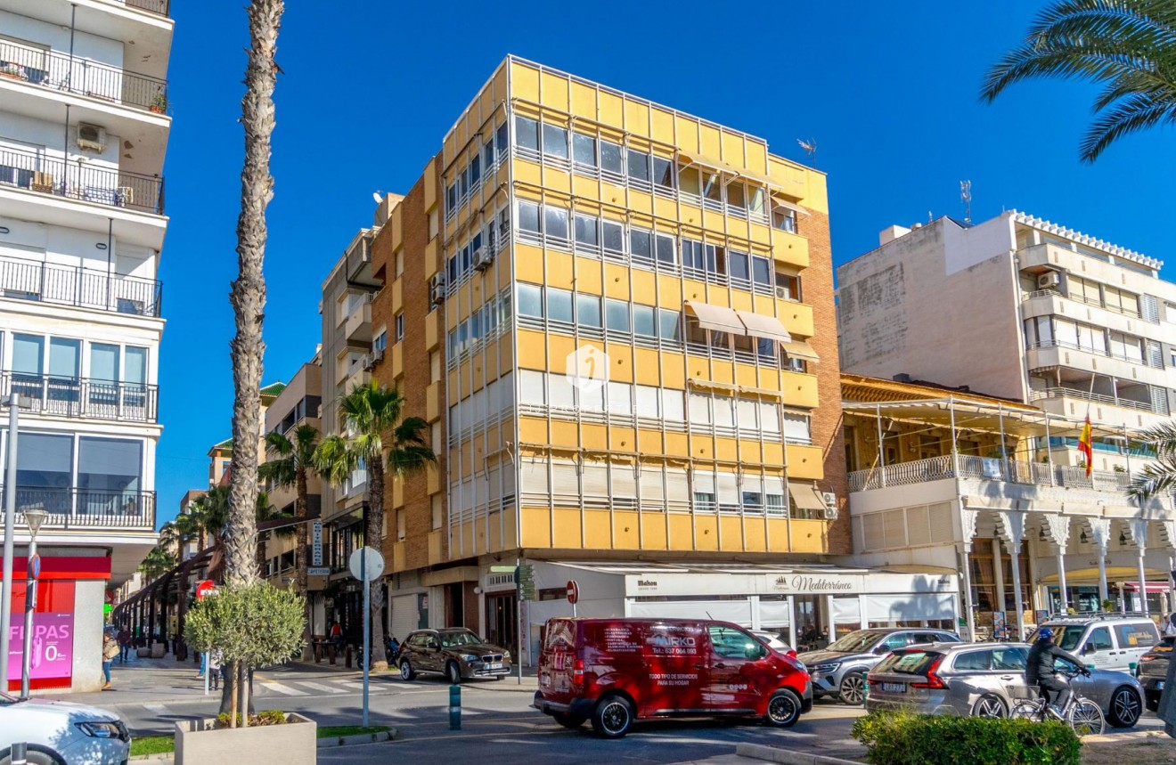 Z drugiej ręki - Mieszkanie w bloku -
Torrevieja - Costa Blanca