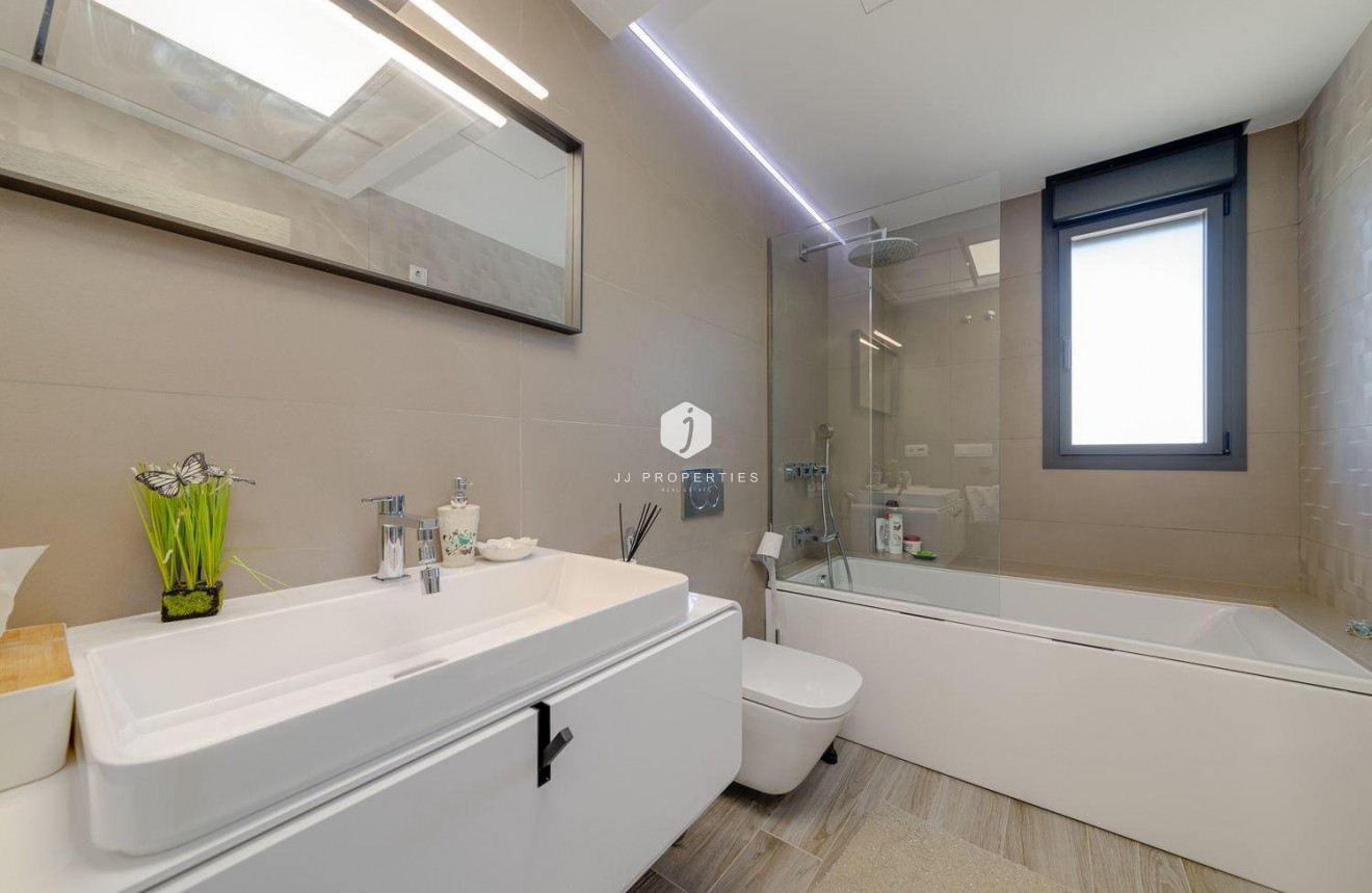 Aus zweiter Hand - Villa -
Torrevieja - Costa Blanca