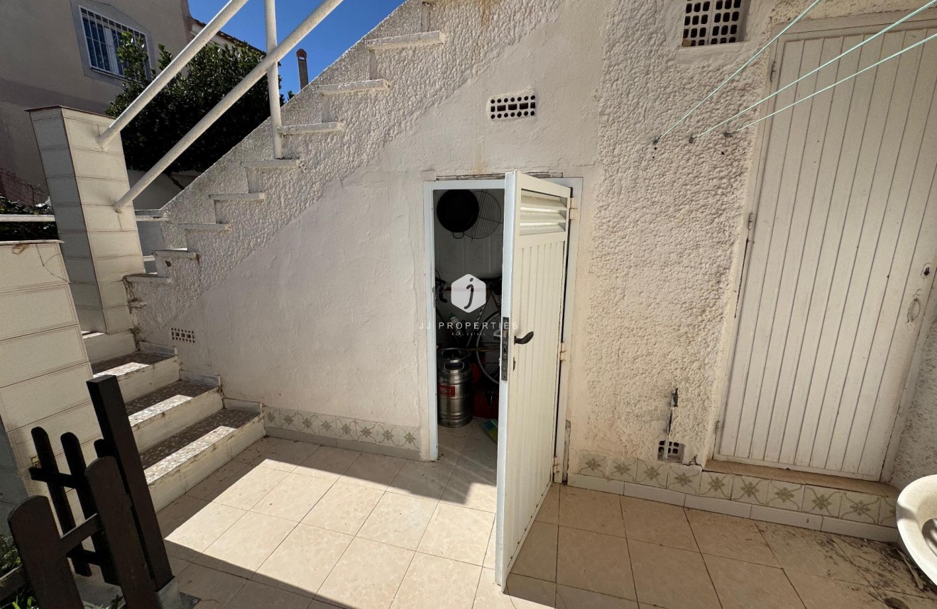 Aus zweiter Hand - Chalet -
Torrevieja - Costa Blanca