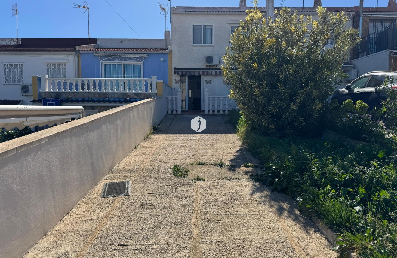 Aus zweiter Hand - Chalet -
Torrevieja - Costa Blanca