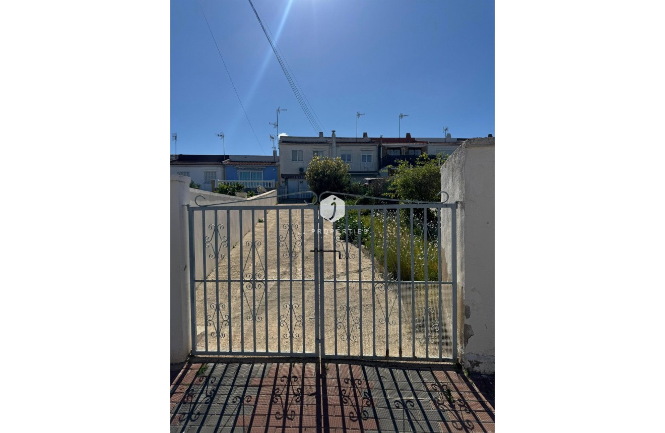 Aus zweiter Hand - Chalet -
Torrevieja - Costa Blanca