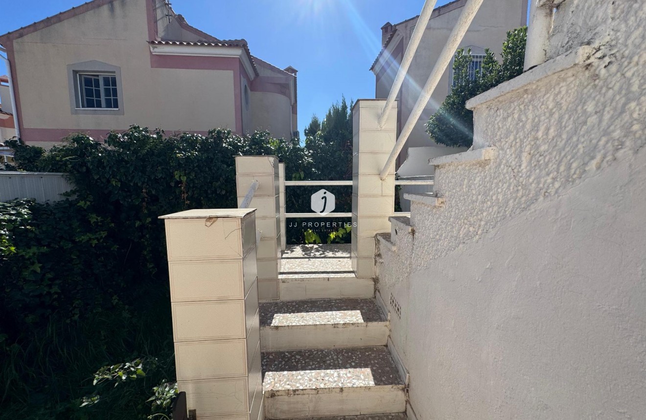 Aus zweiter Hand - Chalet -
Torrevieja - Costa Blanca