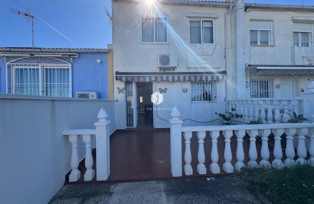 Aus zweiter Hand - Chalet -
Torrevieja - Costa Blanca