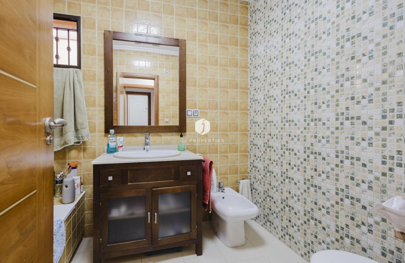 Aus zweiter Hand - Villa -
Torrevieja - Costa Blanca