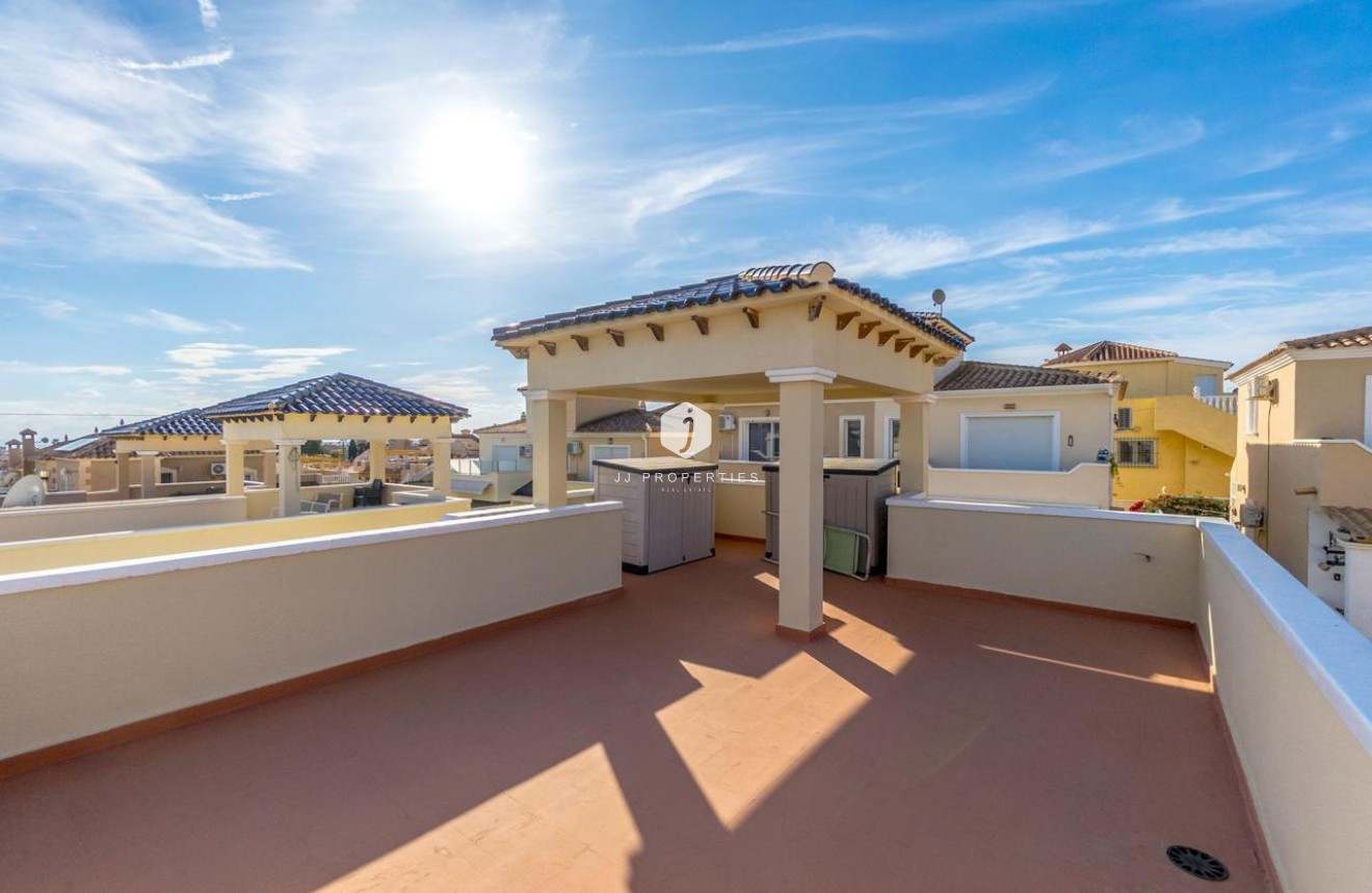 Aus zweiter Hand - Chalet -
Orihuela Costa - Costa Blanca