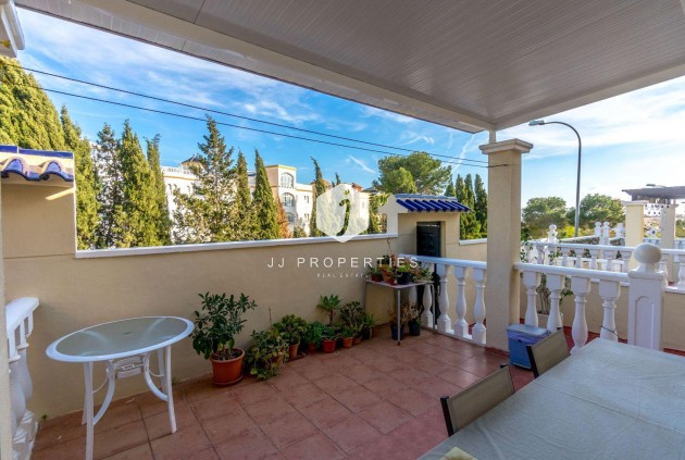 Aus zweiter Hand - Chalet -
Orihuela Costa - Costa Blanca