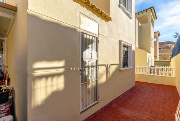 Aus zweiter Hand - Chalet -
Orihuela Costa - Costa Blanca