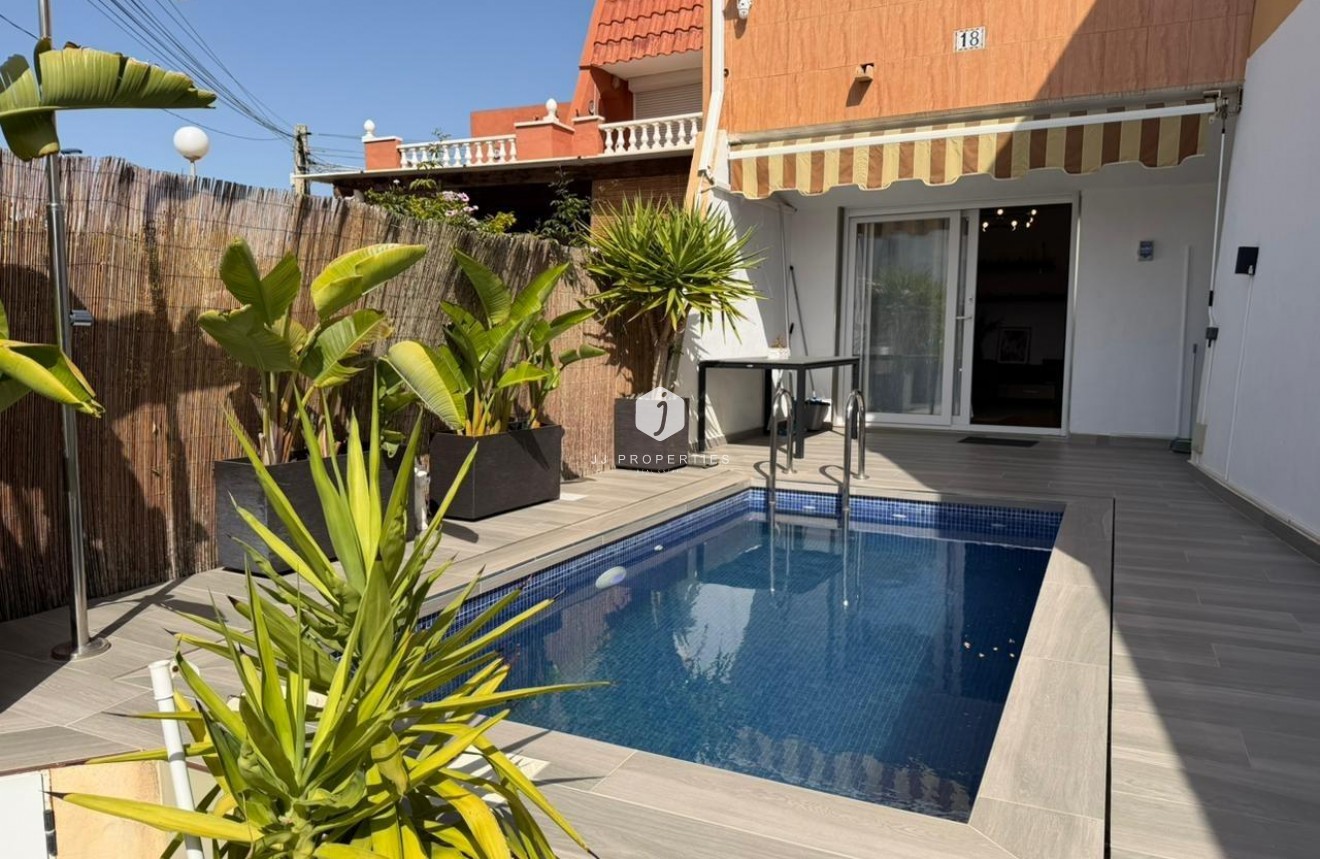 Aus zweiter Hand - Chalet -
Torrevieja - Los Frutales