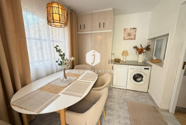 Aus zweiter Hand - Chalet -
Torrevieja - Los Frutales