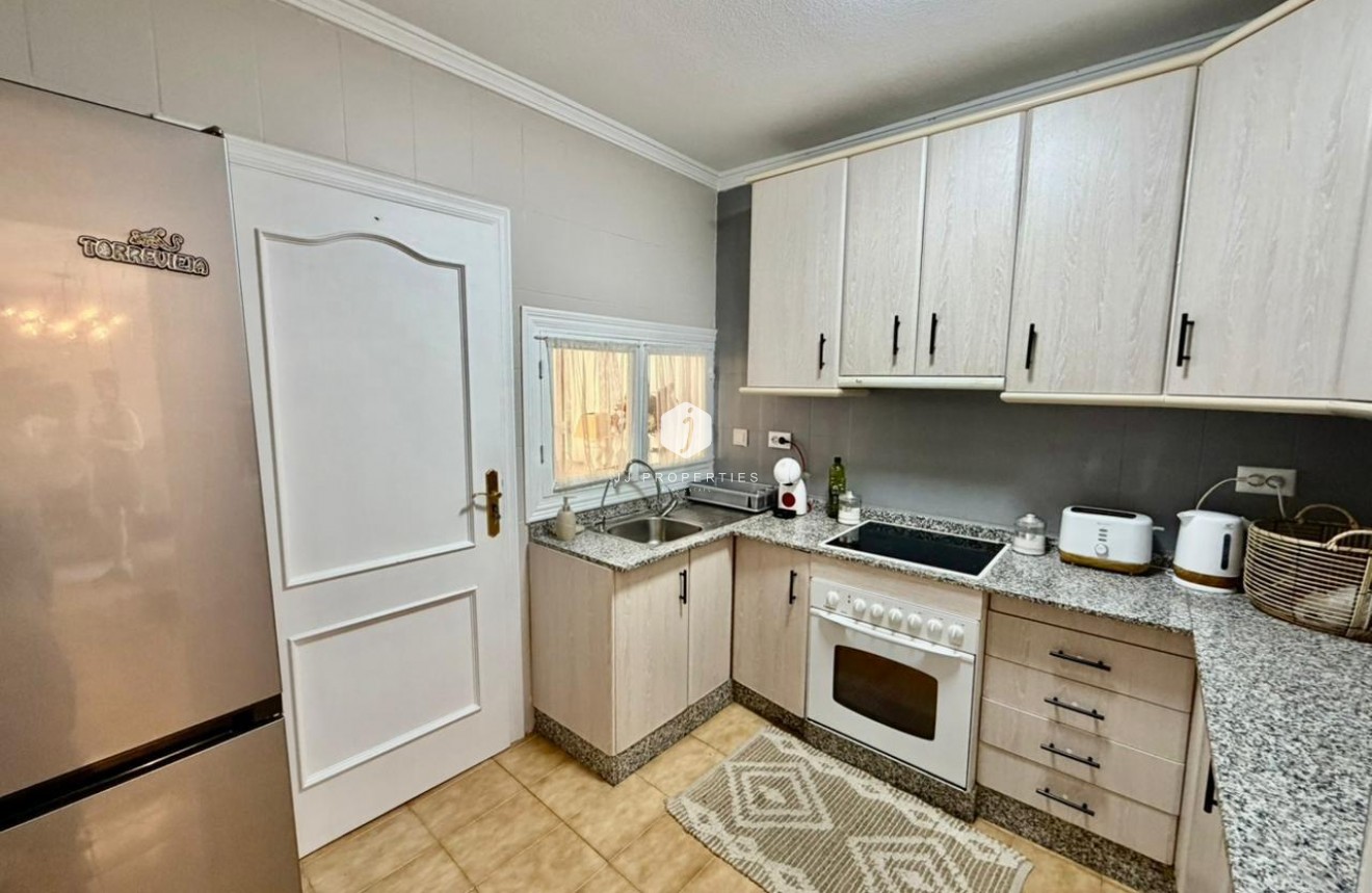 Aus zweiter Hand - Chalet -
Torrevieja - Los Frutales