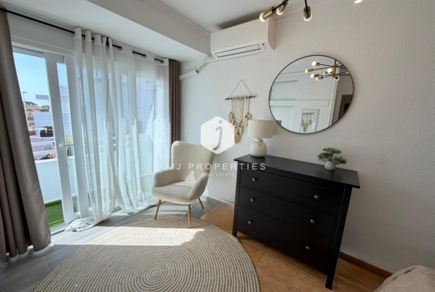 Aus zweiter Hand - Chalet -
Torrevieja - Los Frutales