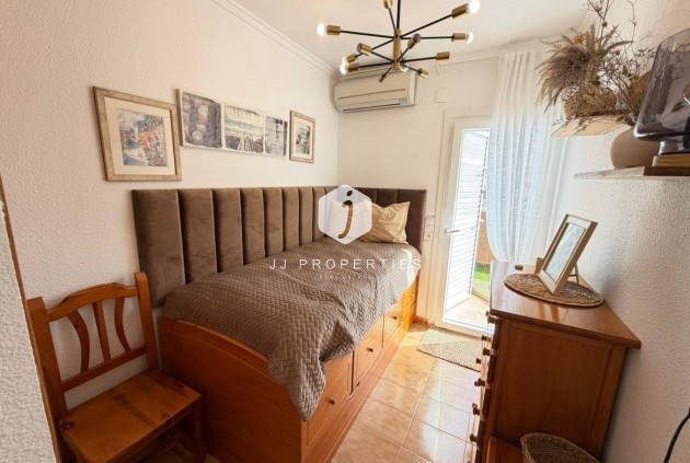 Aus zweiter Hand - Chalet -
Torrevieja - Los Frutales