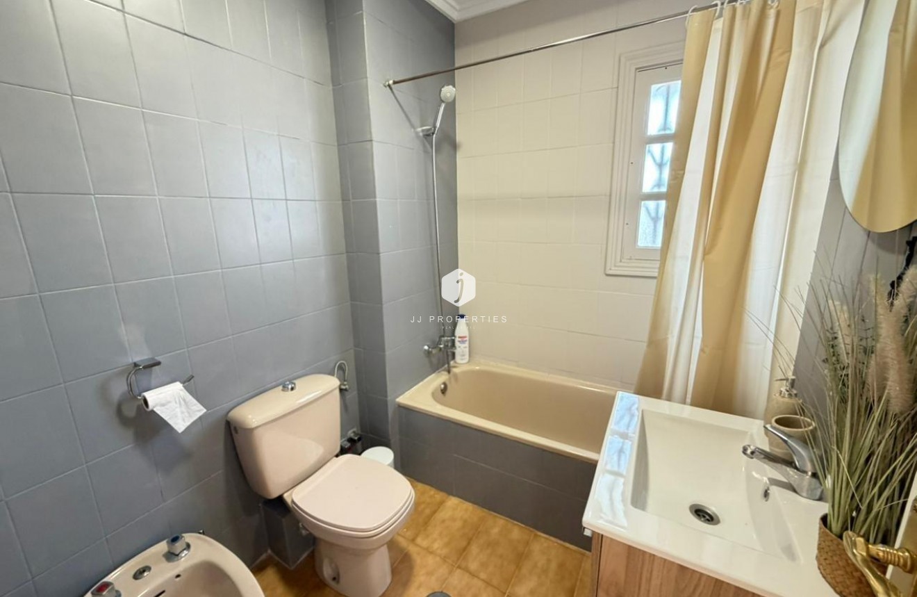 Aus zweiter Hand - Chalet -
Torrevieja - Los Frutales