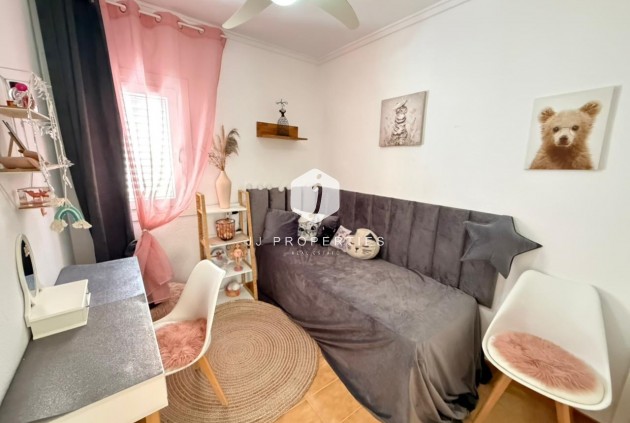 Aus zweiter Hand - Chalet -
Torrevieja - Los Frutales