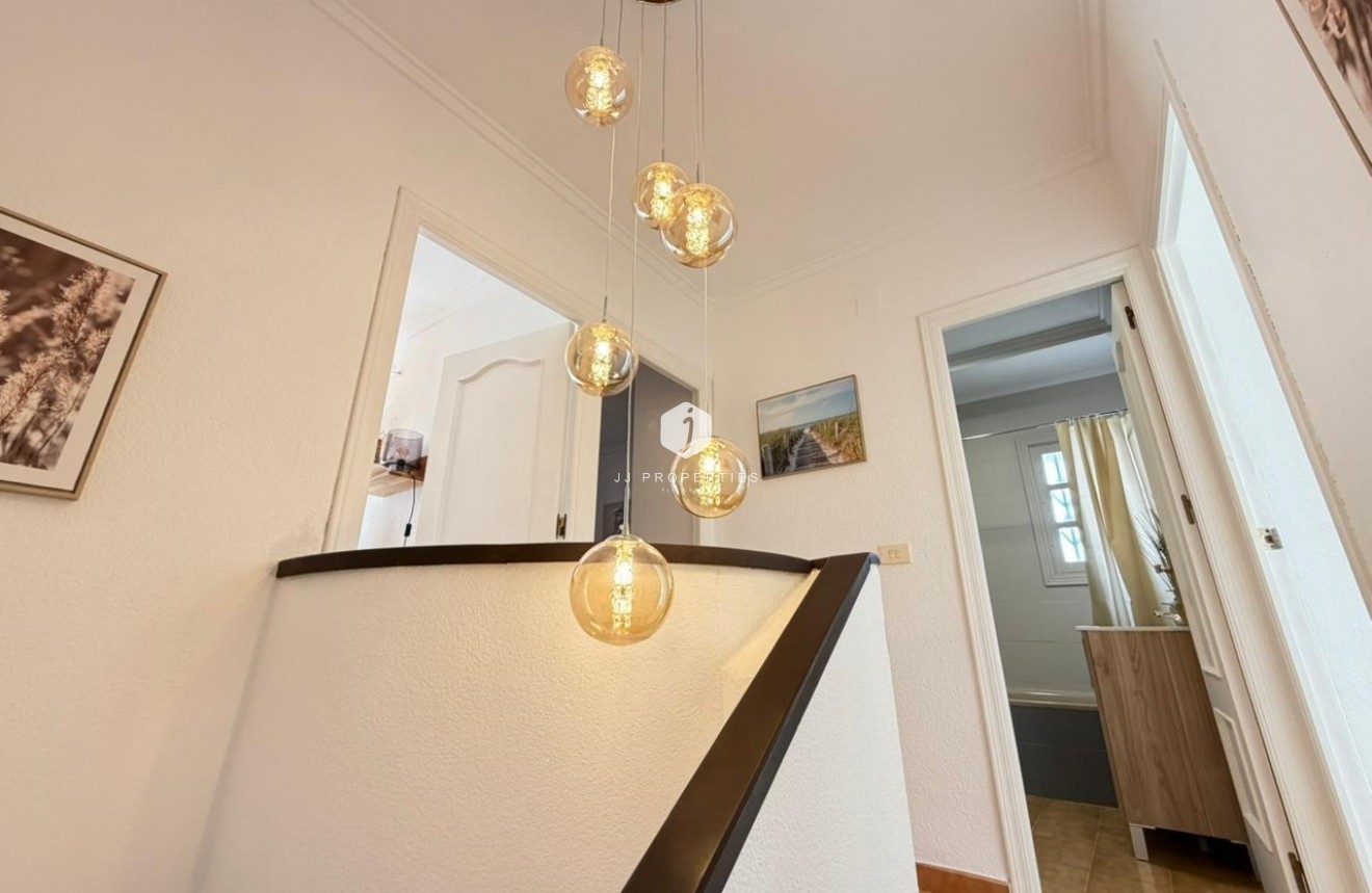 Aus zweiter Hand - Chalet -
Torrevieja - Los Frutales