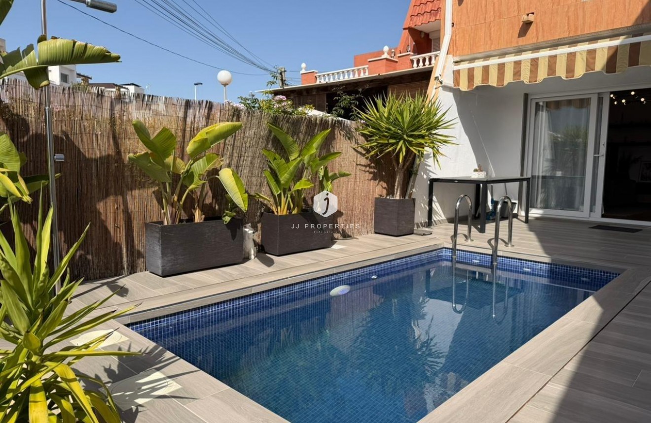 Aus zweiter Hand - Chalet -
Torrevieja - Los Frutales