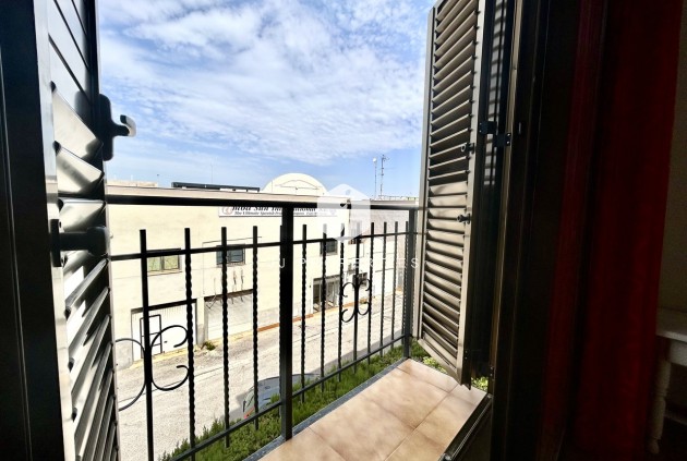 Z drugiej ręki - Mieszkanie w bloku -
Cabo Roig - Costa Blanca