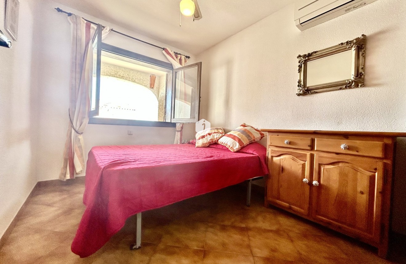 Z drugiej ręki - Mieszkanie w bloku -
Cabo Roig - Costa Blanca