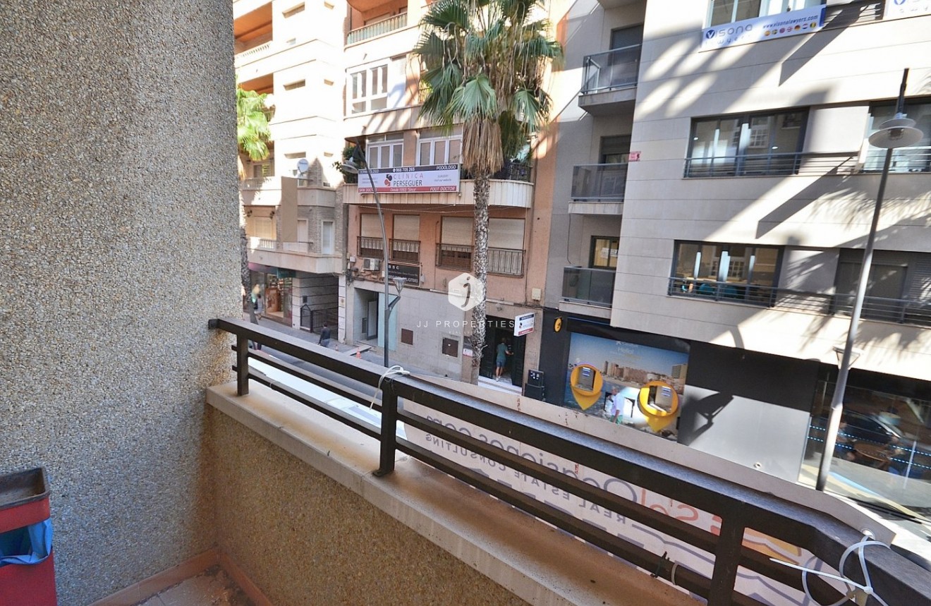 Segunda mano - Apartamento / piso -
Torrevieja - Centro