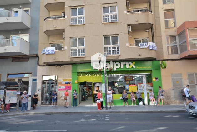 Segunda mano - Apartamento / piso -
Torrevieja - Centro