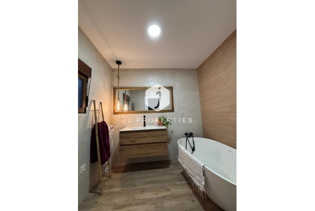 Z drugiej ręki - Mieszkanie w bloku -
Almoradí - Centro Urbano 2