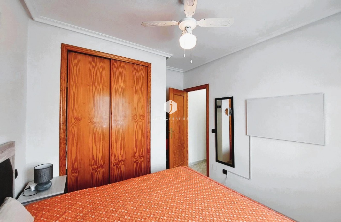 Z drugiej ręki - Mieszkanie w bloku -
Orihuela Costa - Costa Blanca