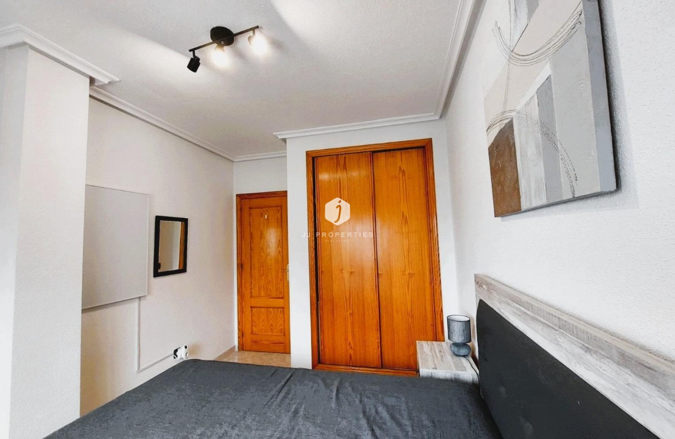 Z drugiej ręki - Mieszkanie w bloku -
Orihuela Costa - Costa Blanca