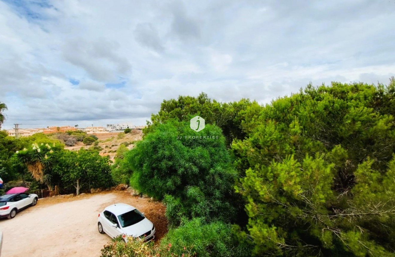 Z drugiej ręki - Mieszkanie w bloku -
Orihuela Costa - Costa Blanca