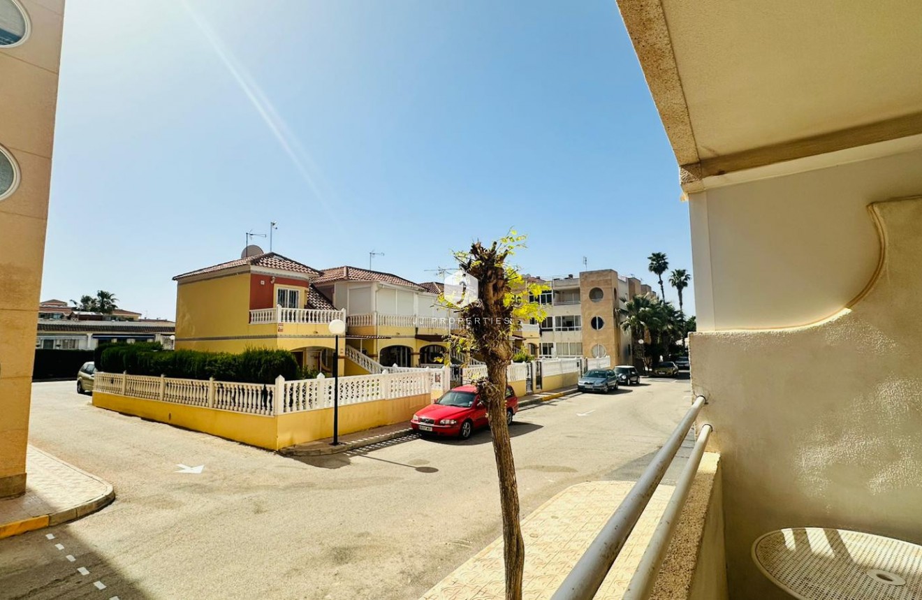 Z drugiej ręki - Mieszkanie w bloku -
Torrevieja - Costa Blanca