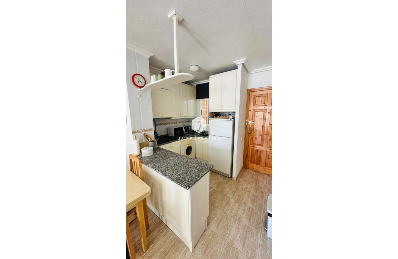 Z drugiej ręki - Mieszkanie w bloku -
Torrevieja - Costa Blanca