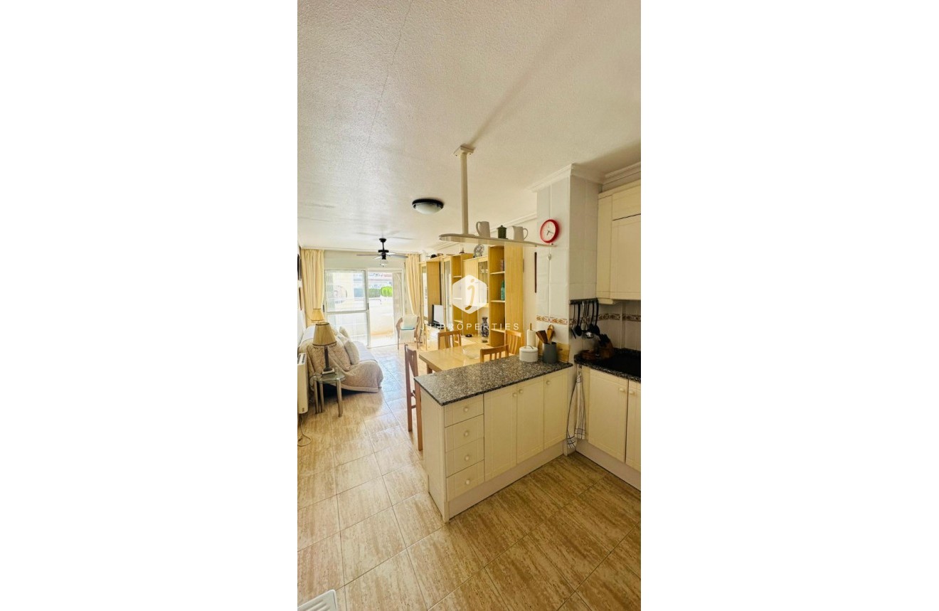 Z drugiej ręki - Mieszkanie w bloku -
Torrevieja - Costa Blanca