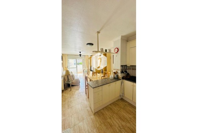 Z drugiej ręki - Mieszkanie w bloku -
Torrevieja - Costa Blanca